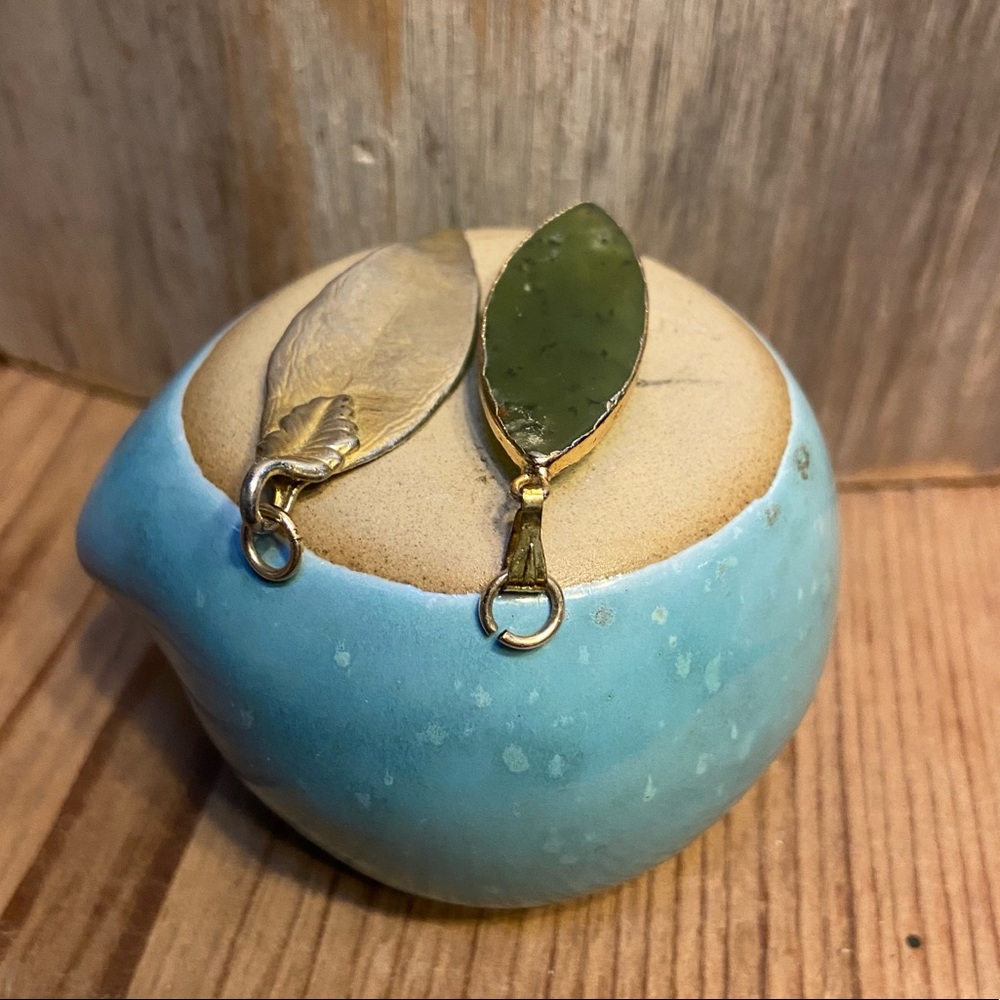 Leaf Pendants - Picture 3 of 4